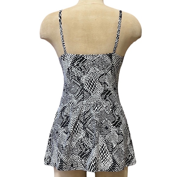 Black & White Swimdress Swim Dress One Piece Swimsuit Skirted S Small - Picture 2 of 6